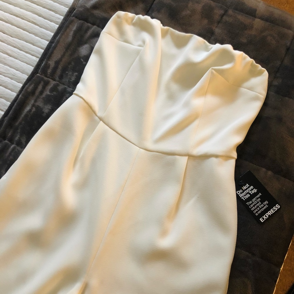 Never worn, Express Strapless Sweetheart jumpsuit, white/4.